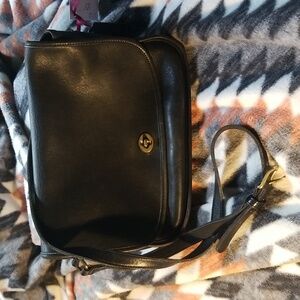 Vintage Coach Ridgefield shoulder bag.